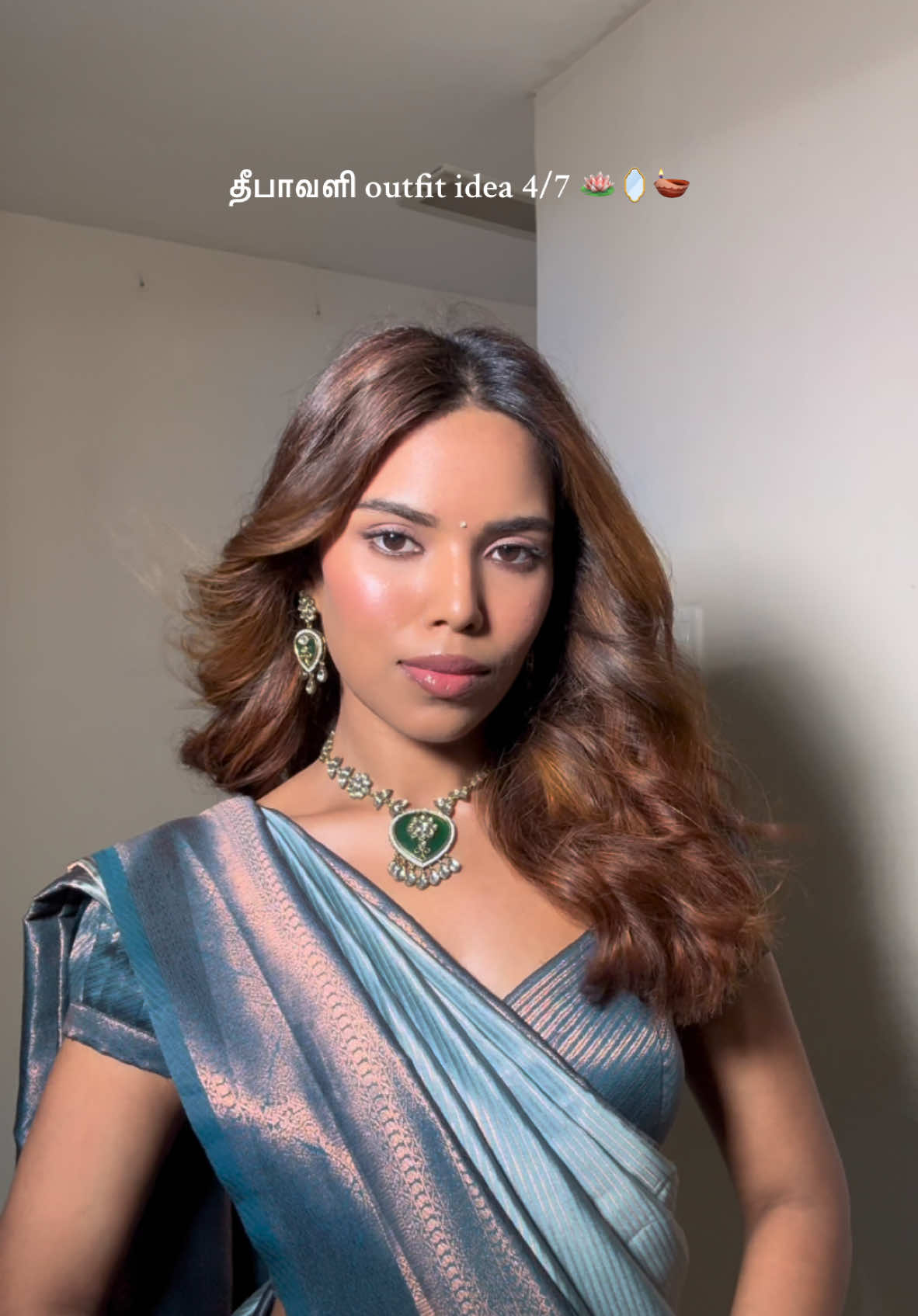 Day 4/7 days deepavali fits 🪷🪞🪔 Saree @thefabj.my  Blouse stitched by @amisha_tailoring  #deepavali #grwm #festivewear #styling #Diwali