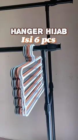 Yeayy gak ada drama hijab berantakan lagi sejak pakai hanger hijab ini 😍🫶🏻 #hangerhijab #hangerjilbab #hangersusun #hangerhijabmurah #hangerjilbabmurah #kiarahouseware 