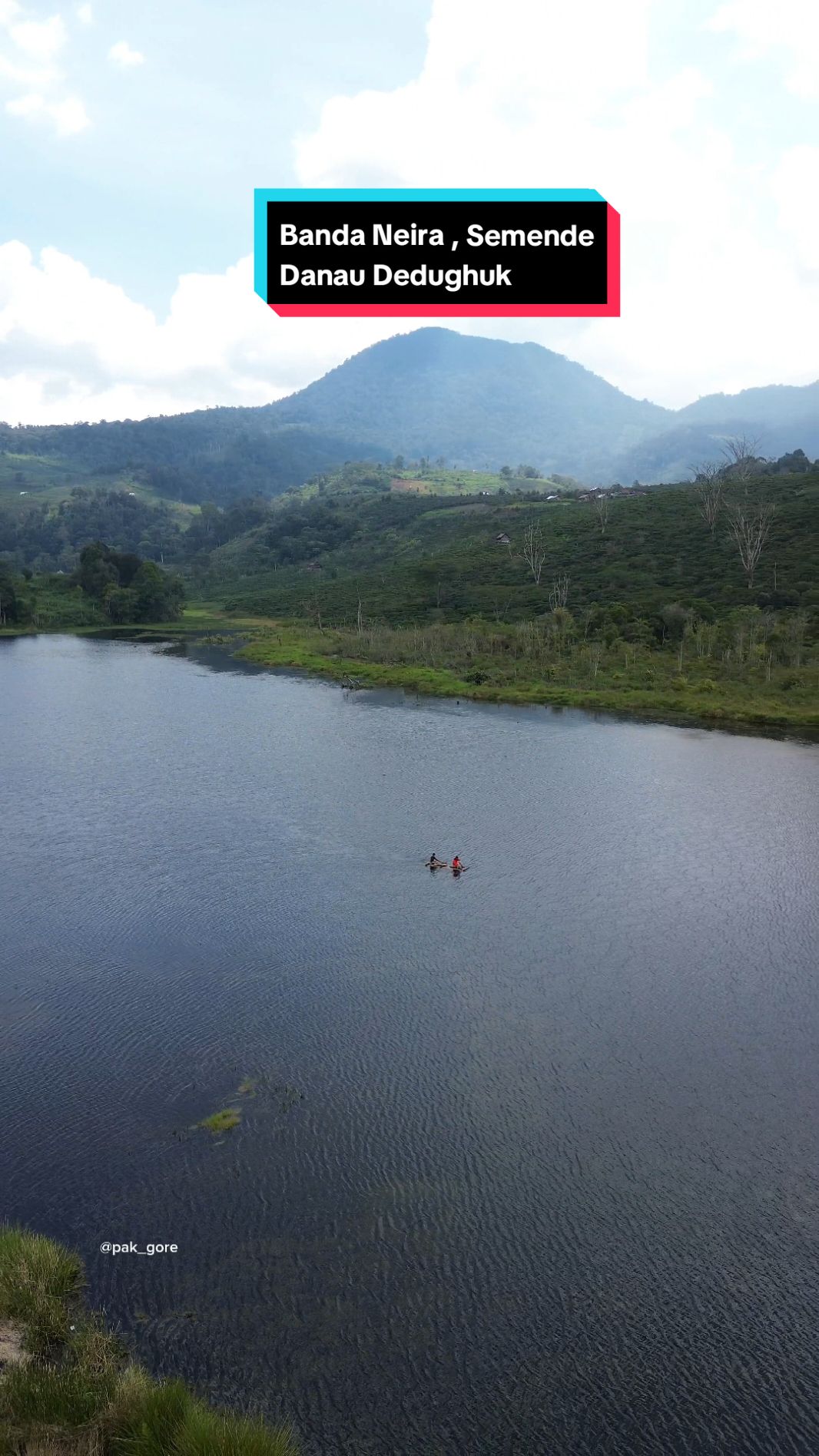 Banda Neira Versi Semende, Danau Dedughuk terletak di ketinggian 1600 Mdpl, menjadikany salah satu Danau tertinggi di Semende, terletak di Dusun Rantau Sedap, Desa Segamit Kecamatan Semende Darat Ulu Kabupaten Muara Enim. Untuk menuju lokasi ini ad 3  jalur namun akses jalanya belum mulus. Akses Pertama lewat Kota Agung, Lahat , akses kedua Lewat Segamit, Semende dan Akses ke 3 Lewat Swarna Dwipa Semende darat tengah.  #semende #segamit #sumsel #danau #lake #forest 