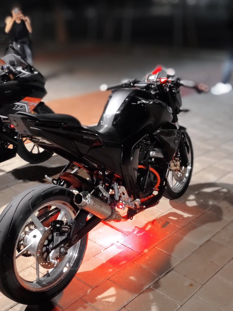 Nr santuy #nighride #fyp #bysonindonesiaclub #fypシ゚viral #suzukigsxr 