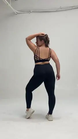 2025 Plus Size Black High Elastic Yoga Clothes Suit Women's Fitness Brushed Nude Shockproof Running Sportswear Set #yogagirl #sportwearstyle