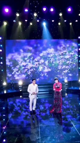 Loài Hoa Không Tên