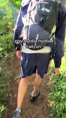 malah ngecor #trailrun #trailrunning #tektok #gunung #pendakifomo 