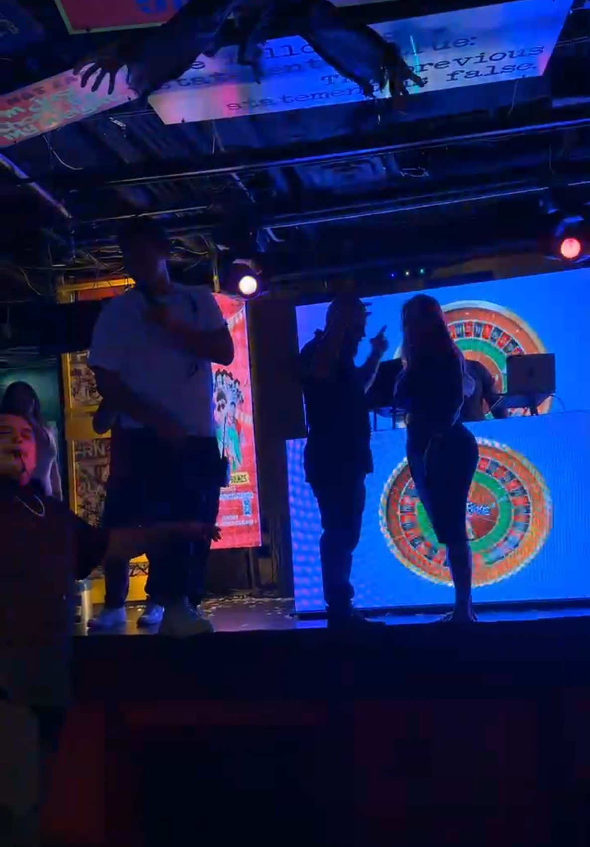 When in Vegas 🤭 Por algo sigo con el mismo 😜 @Señor Frogs Las Vegas  #fypツ #tiktok #lasvegas #foryou #loml #couplesgoals 