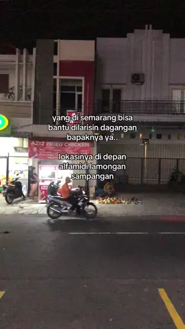 ada mangga, pisang, jeruk, melon juga ada. harganya sekitar 15-25rb. kalo bisa bawa uang pas ya kak. lokasinya di depan alfamidi lamongan sampangan (arah bakso pak bo) #fyp #semarangstory #semarang24jam #semarang 