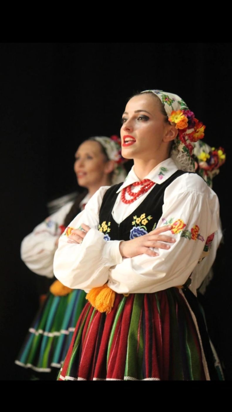 Real polish tradition  clothing 🇵🇱🤍😍 #pageforyou #pourtoi #polish #traditional #danse 
