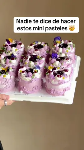 🔴 Emprende con postres fáciles e económicos Aprende a hacerlos en el link de mi perfil 👩‍🍳🍰 #cakedecorating #cakeboss #reposteria #pasteleriacreativa #pasteleria #reposteriacasera #reposteriaencasa♥️ 