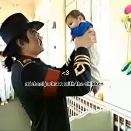 he is so cute ❤️‍🩹 #michaeljacksonedits #moonwalkers #fyppp #mj #foryouu #fyppage #percer #mjinnocent #children 
