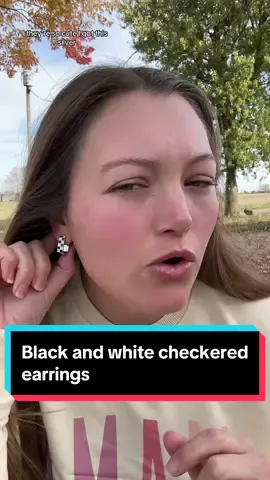 These black and white checkered earrings are so cute and lightweight! They come in silver and gold!! #earrings #fashion #womensfashion #tiktokshopfinds #tiktokshopblackfriday #tiktokshopcybermonday #tiktokshopholidayhaul #checkered 