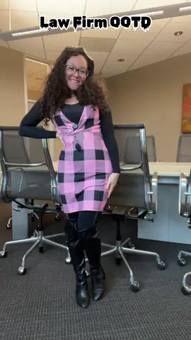 Happy Wednesday y’all #OOTD #lawfirmlife #lawfirmootd #lawoffice #lawtok #professionaloutfit #corporateootd #recordsclerk #fileclerk #lawclerk #legalassistant #legalsecretary #paralegal #onwednesdayswewearpink 