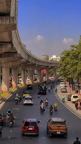 Có những việc, khi còn trẻ, dù cố gắng thế nào cũng không thể hiểu được. Nhưng một khi đã hiểu ra rồi thì tuổi trẻ cũng đã ở lại phía sau. #thanhxuan #truongthanh #thoigian #hanoi #foryou 