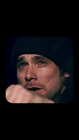 When Jim Carrey first met with Michel Gondry about starring in Eternal Sunshine of the Spotless Mind (2004), he was going through a depressive episode. Over lunch, Gondry told Carrey, “You are so beautiful right now. You are so broken… Please don’t get well.” #jimcarrey #eternalsunshineofthespotlessmind 