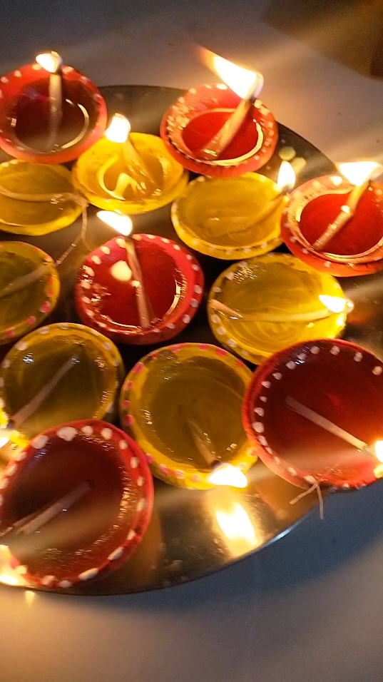 কে কে আজকে ১৪ প্রদীপ জ্বালাইছো?