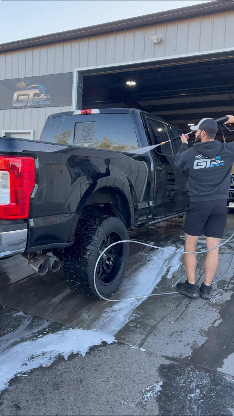 Girrafe tools has sent me a Grand Falls Pressure Washer Pro and ive been using it for close to a year now! I love the retractable 100’ hose! Also look how good the Surface Cleaner works! Use code “GABE” for $30 off! Link in my bio!🔥