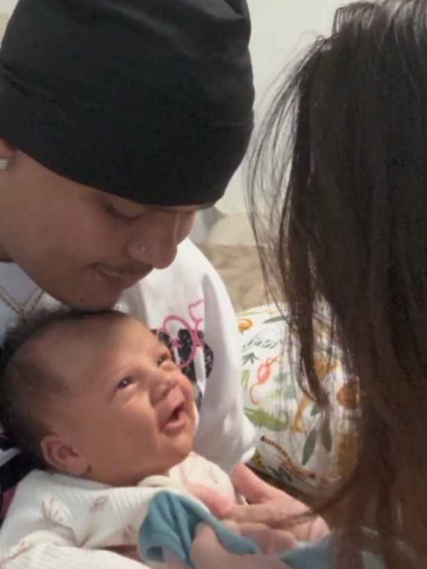 😩@Laro Benz @Sachi 🌷 #familytime #viral_video #dadtok #treanding #newparents #newborn #dadsoftiktok #momtok #baby #babiesoftiktok #familytiktok #babyfever #fyp #blowthisupforme #babyzaiel #loveyou #MomsofTikTok#babytiktok #newparents #firsttimemom #firsttimedad #viral_video #viralllllll 