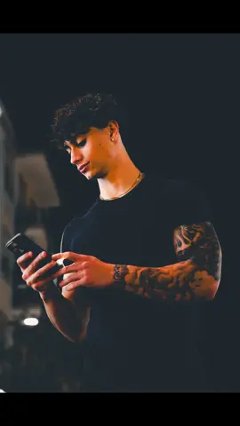 Ho incontrato un influencer per strada  @mattiagallettini grz bro ❤️ #photography #photographer #italy #mattiagallettini #influncer #streetphotography 