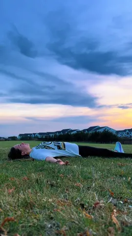 When in doubt… lay in the grass🌱 a little grounding never hurts😌#wellness #grounding #trending #relateable 