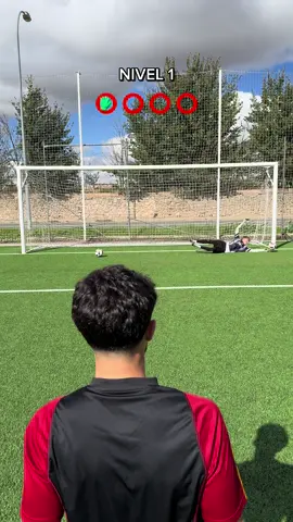 REACCIONES por NIVELES🧤⚽️ Reto de PORTERO🧤 #fyp #parati #football #futbol #Soccer #goalkeeper #viral #portero #saves #goalkeepertraining 