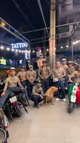 😈HAPPY HALLOWEEN HOMIES😈 Enjoy the ghoulish delights and hauntingly good times with the best crew around! #mexicanoink #vietmonsterbarbertmonster #chicano #cholo #chicanostyle #chicanoworldwide #lowlife #lowrider #oldies #homies #LA #mexico #consafos #familia #vietmonsterbarber #chicanostyle 