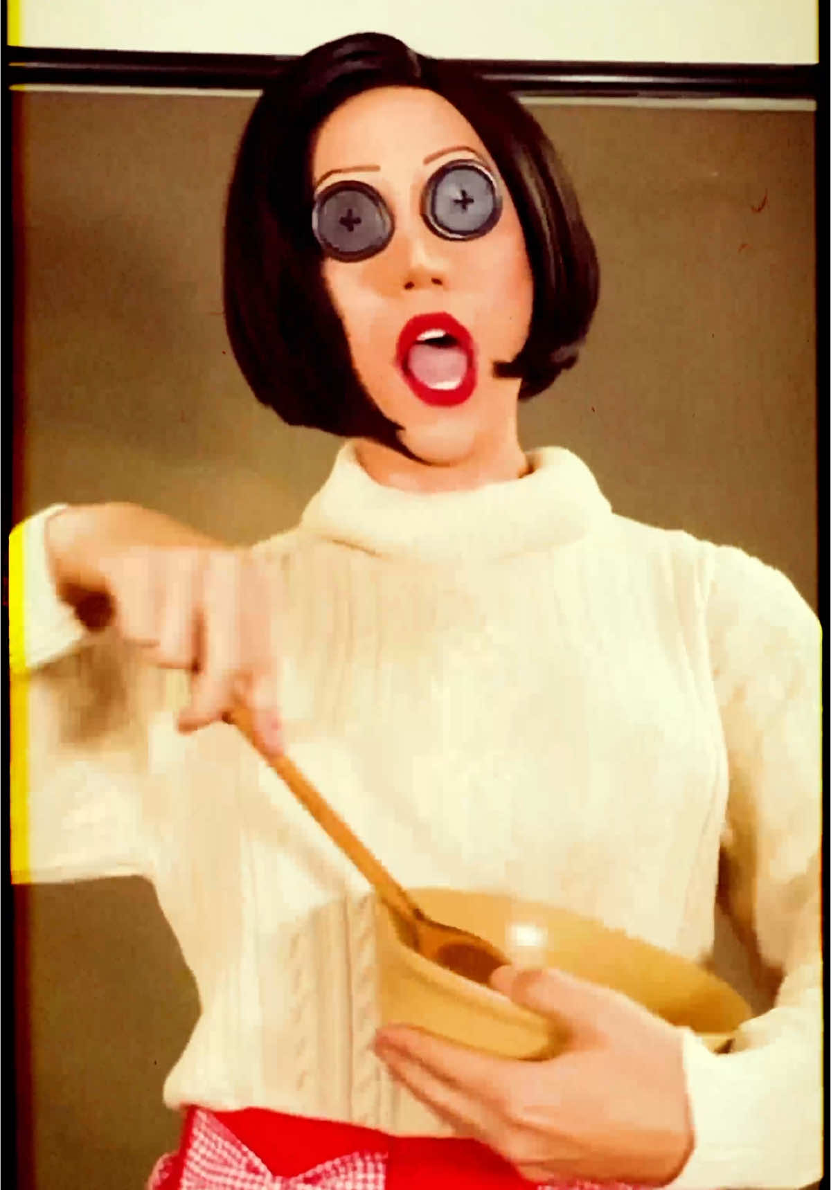 call me (other) mother 🪡🧵👁️ #coraline #halloween #ladygaga #disease #laika