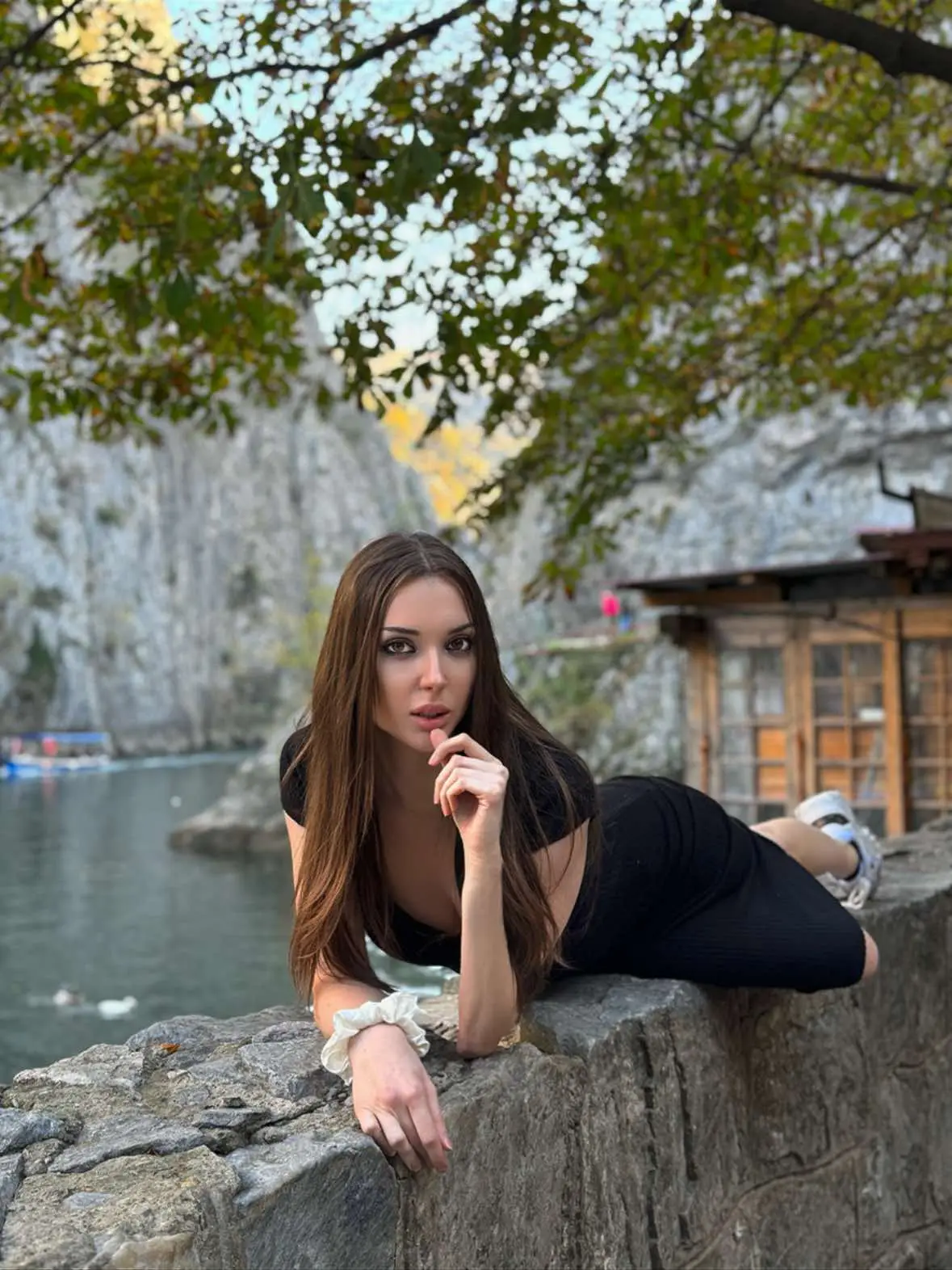 In my element with nature as my backdrop 🌲🌅 Feel the energy? #NatureVibes #GoodEnergy #FeelingFree #ByTheWater #GoodVibesOnly