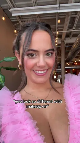 im suppose to look different🥲🤣 inspo @PadThai #girls #makeup #relatable 