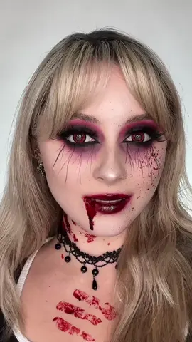 Vampire makeup!🖤🩸 I LOVE how this turned out! #vampire #makeup #creativemakeup #halloweenlook 