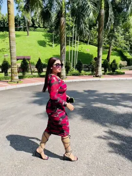 Ah darty money 🤑✨🤡 Anyways bbz Dress From : @AGISTAR 🔥#views #hill #traveltiktok #teagarden #foryoupage #fypシ #sreemongol 