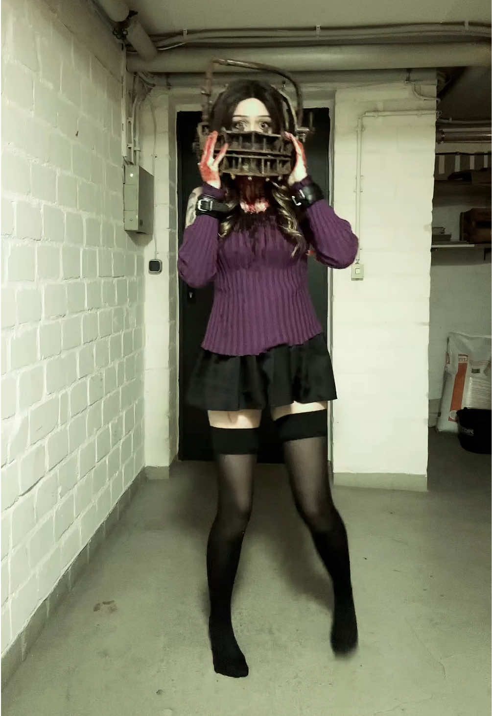 FAKE BLOOD! || cringe but serving ngl #halloween #saw #jigsaw #amandayoung #cosplay 