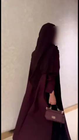 عباية نوفمبر- قطع محدوده🛑 #fyp #عبايات #عبايات_شتويه #عنابي #مخمل #عبايات_فخمة #نشل #الرياض 