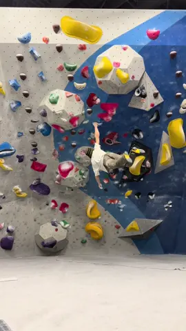 fun at da gym @VZERO.xyz #rockclimbing #bouldering #climbing #viral #fypシ 