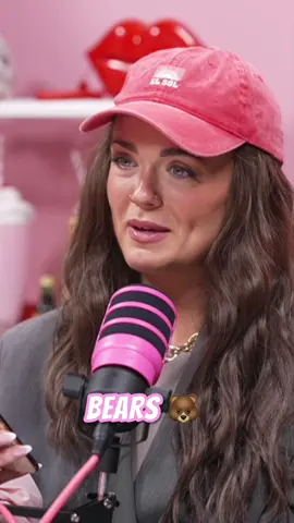 Yum yum, this one was just right 😅🐻🥣 #friendshipgoals #girlsholiday #dilemas #girls #podcast #podclips @Ash Reid @Eilidh Wells @Lauren 