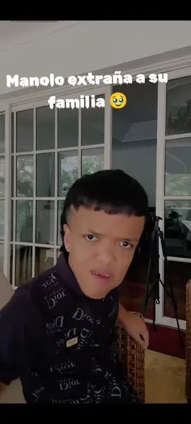 extraño a la familia 😢@Manolito #labutaca #jajajajajajajajajajajajajaja #contenido #medellincolombia #viraltiktok #viraltiktokvideo #humor #fyp #foryou #colombia🇨🇴 #manolitorojitas #paratiiiiiiiiiiiiiiiiiiiiiiiiiiiiiii #crak 