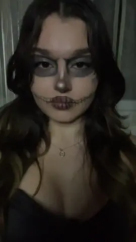 juste car j’ai dead le makeup #halloween2024 #halloweenmakeup #makeuptransition 