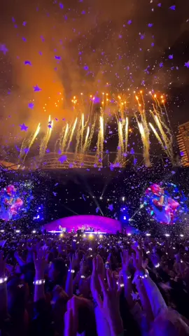 Best night of our lives 🪐✨🤩 Last night @coldplay performed to a sold-out crowd at Melbourne’s Marvel Stadium. Did you manage to score a ticket?! 📍 Marvel Stadium, Docklands, on Wurundjeri Country 🎥 @Luke Lambley for Visit Melbourne #melbourne #melbourneaustralia #placestovisitmelbourne #coldplay #coldplayconcert #coldplaymelbourne #travel 