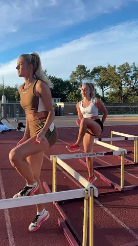 👯‍♀️👯‍♀️ #trackandfield 