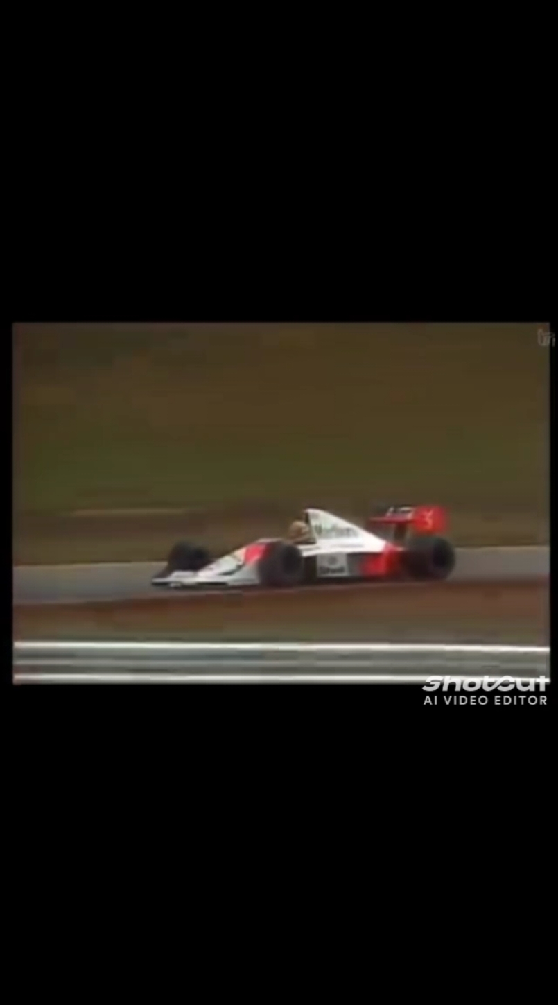 Senna largou na pole position, liderou por 40 voltas, mas quebrou a asa dianteira e perdeu tempo nos boxes, assim terminou a corrida em terceiro - Primeira vitória de Prost pela Ferrari - Vitória 40 de Alain Prost #galvaobueno #ferrari #interlagos #mclaren #brasil🇧🇷 #nostalgia #winner #F1 #formulauno #senna #ayrtonsenna #1990 #prost @Formula 1 @McLaren @ferrari 