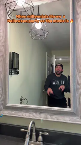 Spooky Movez🎃👻 #halloween #spooky #costume #dance #millennial 