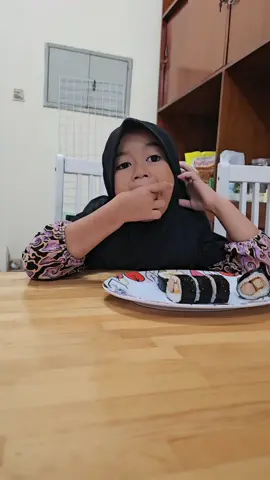 pura pura lucu dikira gampang apa? 😬😬#adibahaniyatuzahnaharyadi #keluargarempong #keluargaikancilacap #althazira #althazirafamily #pasangankoplak #cilacap 