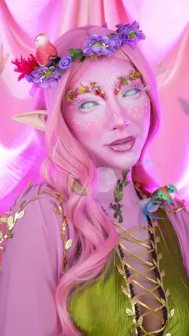 Ultimo maquillaje de halloween: hada magica🧚🏻‍♀️✨  #maquillajehalloween #maquillajehada #hada #fairy #fairymakeup #halloweenmakeup #pinkmakeup #creadoresdecontenido #efectosvisuales 
