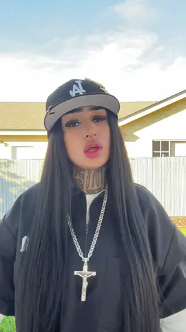 Regresenme a cuando salio este  ROLON ❤️‍🩹 #fyp #fypシ #chicanarosas #trending #losangeles #mexico #chicana 