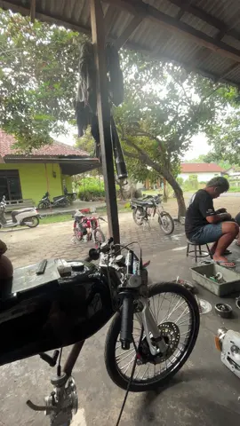 monggo pun wancine☕️🙇‍♂️ #herexjatim #blitar24jam #kmbrtkediri☝️ #jlenkkkkk #kediri24jam 