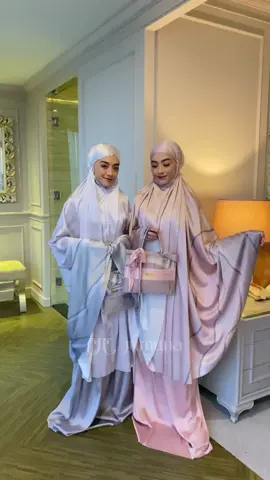 udah mau Ramadhan lagi nih... Jumuna menghadirkan varian mukena baru dengan motif yang cantik, elegan, dan simple. #mukenadewasa #mukenajumbo #mukenasilkpremium #mukenalebaran #mukenaterawih #mukena2in1lasercut 