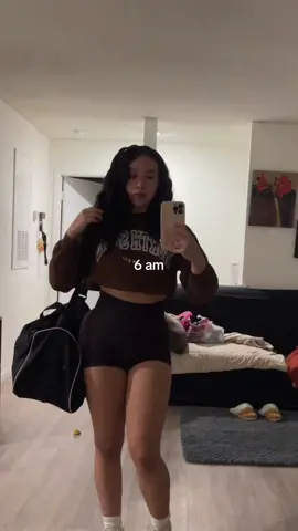 Getting back to being a 6 am baddi #GymTok #gymfits #GymLife #gymmotivation #Lifestyle #gymrat 