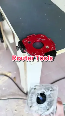 Get those clean, professional cuts with ease!#WoodTools #woodrouter #Woodwork #Woodworking #RouterTools #routertips 