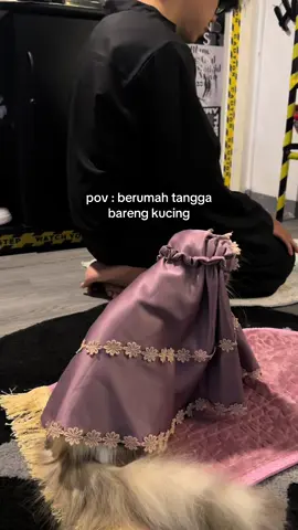sebelum siput sumbing menyerang. ada yang kangen vibes kamar lama ga ? . #kucing #muslim