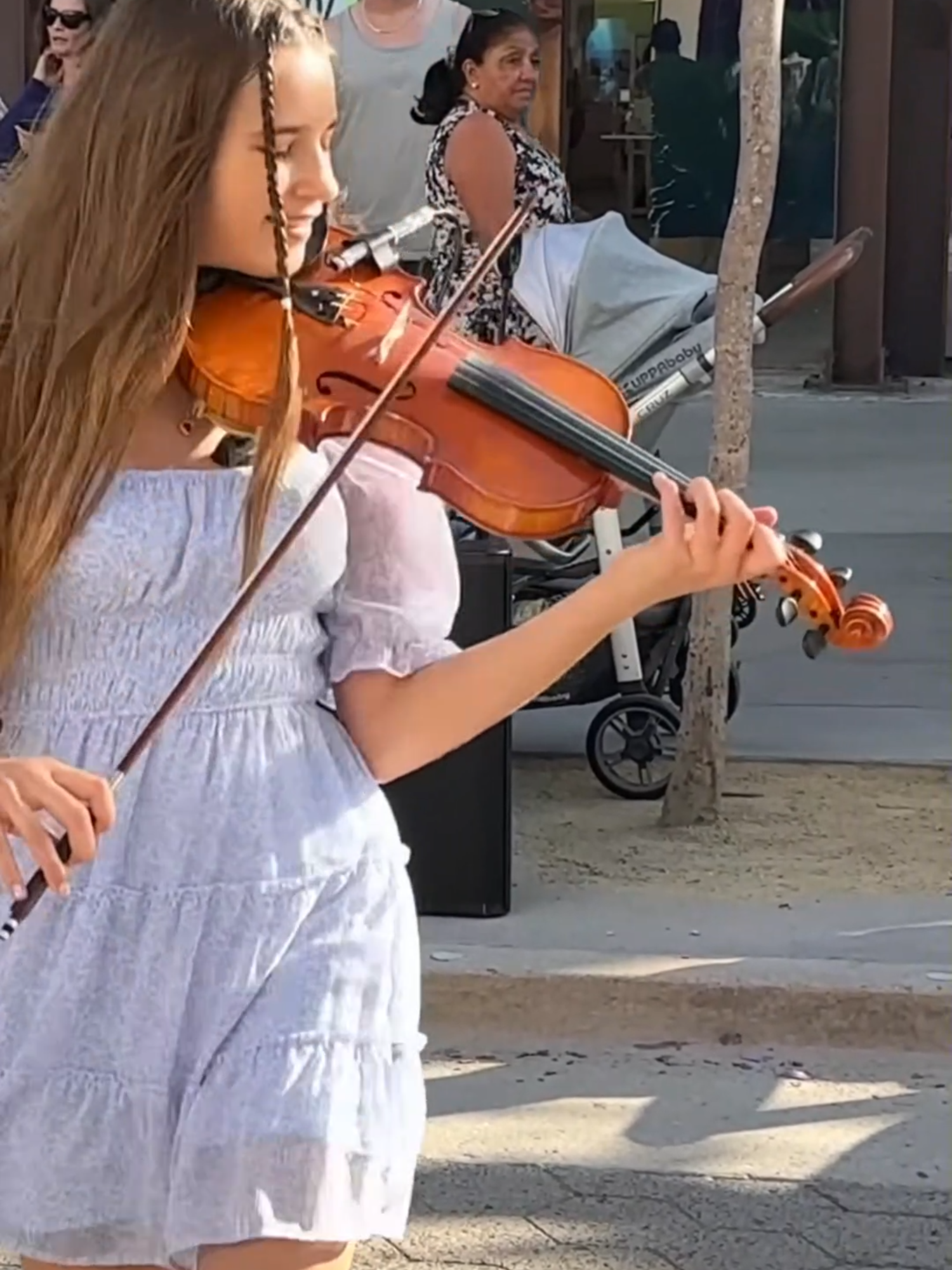 ♥️🌸🌷Total Eclipse of the Heart (originally by Bonnie Tyler) - Violin Cover #violin #violon #violinist #musica #musician #trendingsong #streetmusician