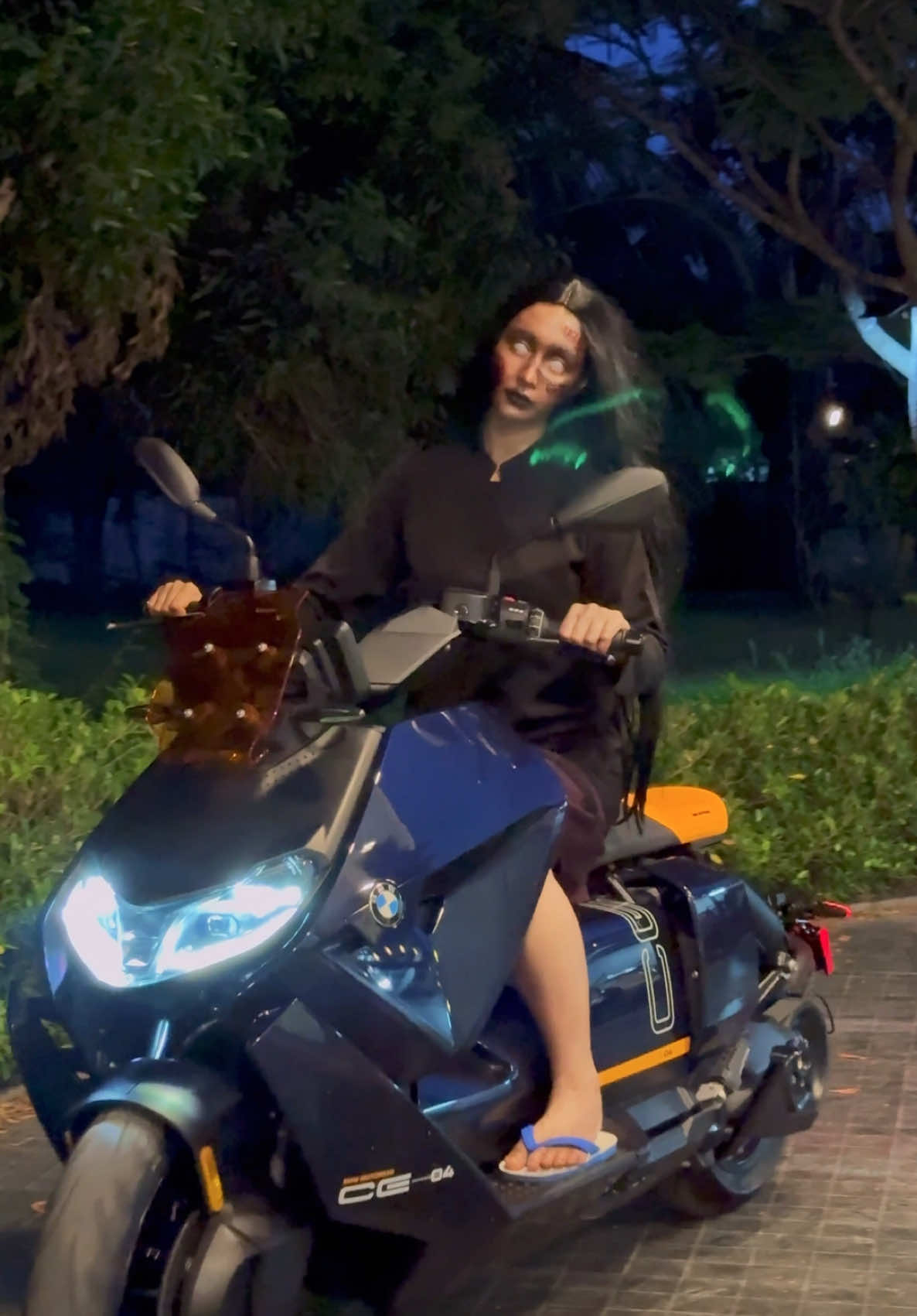 เจอแบบนี้หนีทันมั้ย ธี่หยดดดดด #ธี่หยด #ฮาโลวีน 