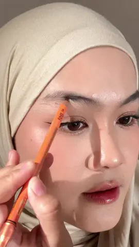 yang pernah pake pensil alis ini cunggg☝🏻 sekarang udah ada spoolienya lohh! cuss check out sekarang😆💗 #VivaQueen #VivaQueenEyebrowPencil #PensilAlisViva #PensilAlisViral #pensilalis #eyebrows #eyebrowtutorial #ngalissimple #makeup #BeautyTok 