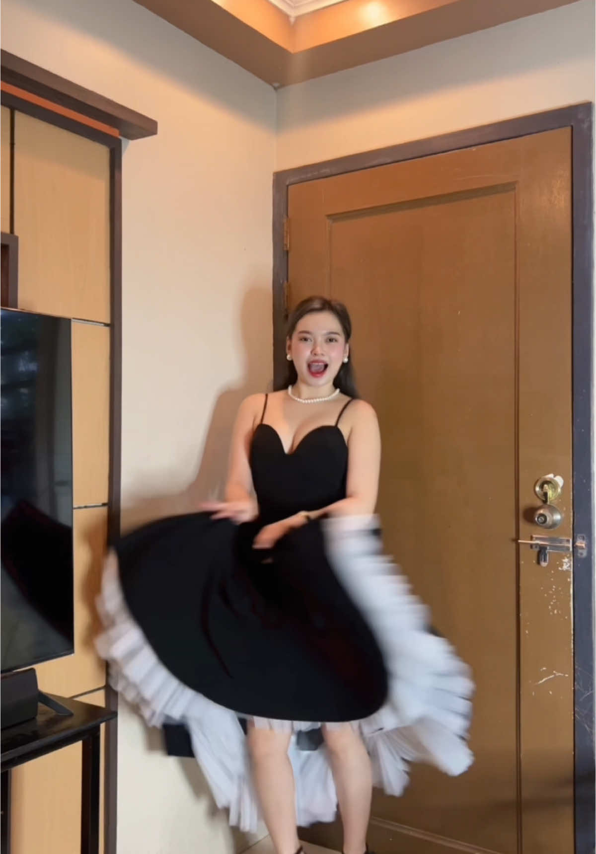 Apt #apt #dress #classydress #vintagedrrss 